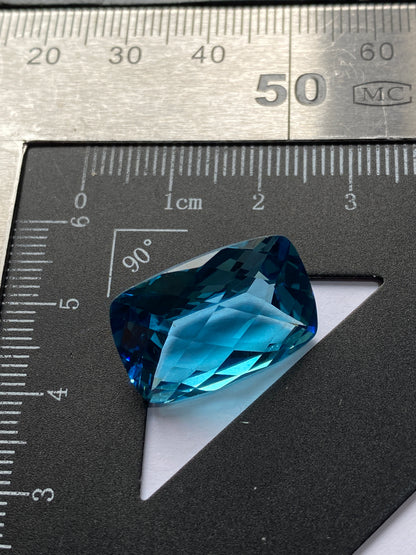 TOPAZ NATURAL MINED GEMSTONE : XANDA MINE, MINAS GERAIS, BRAZIL 20.18Ct MFG4902