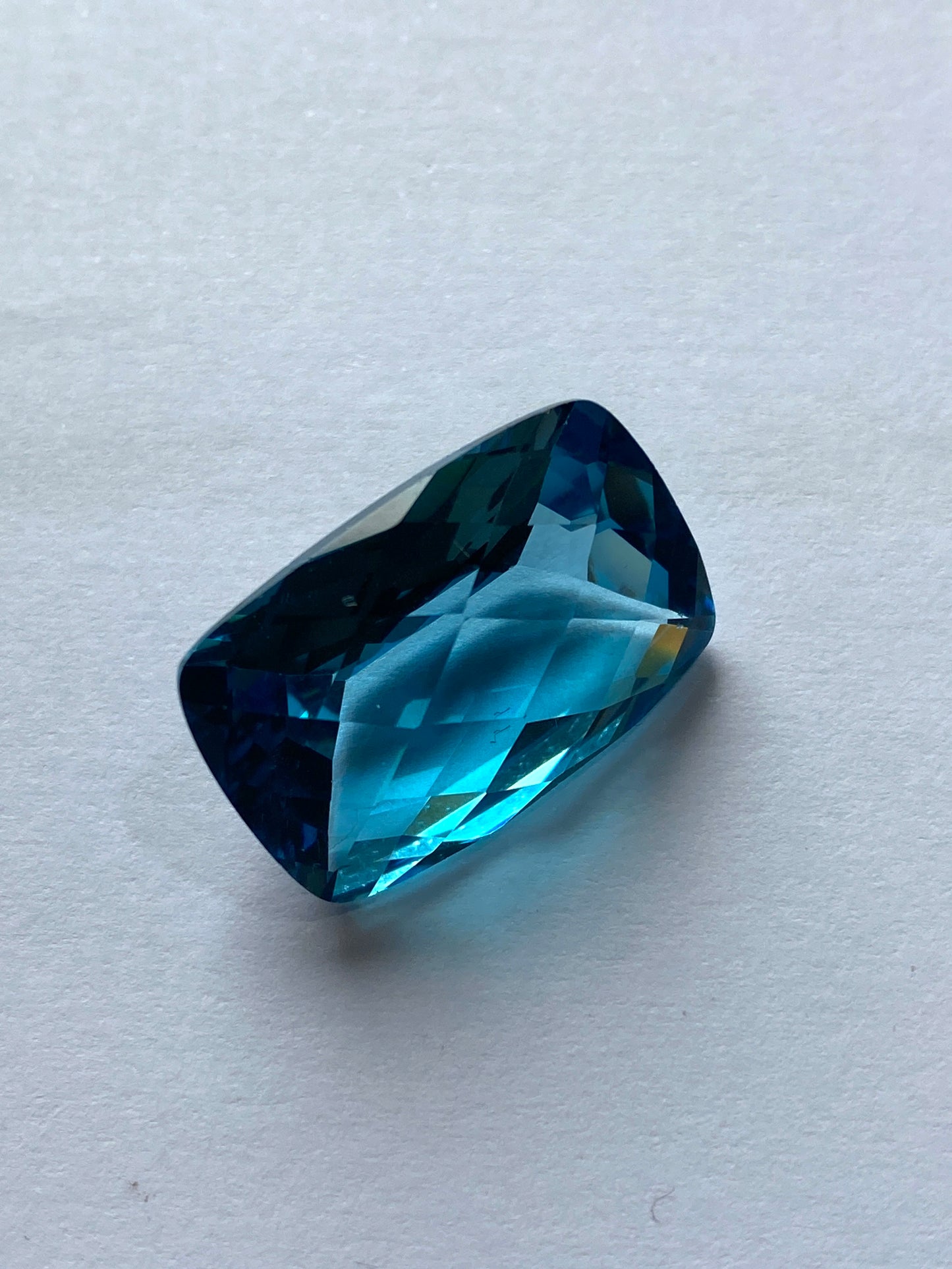 TOPAZ NATURAL MINED GEMSTONE : XANDA MINE, MINAS GERAIS, BRAZIL 20.18Ct MFG4902