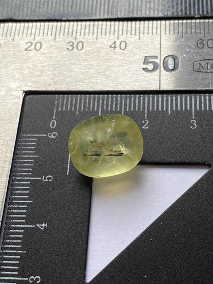 PREHNITE NATURAL GEMSTONE : KAYES REGION, MALI, AFRICA 10.39Ct MFG4904