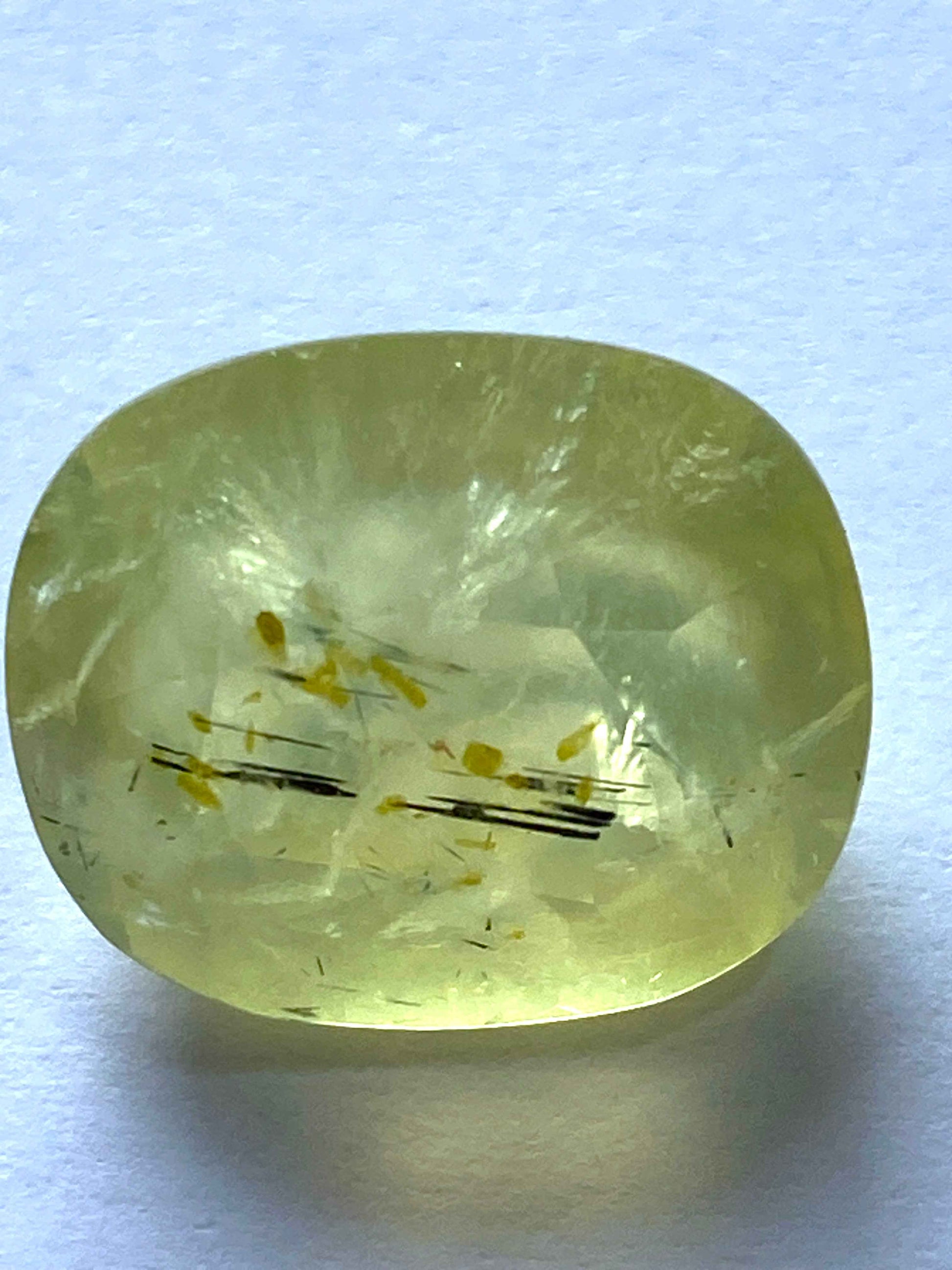 PREHNITE NATURAL GEMSTONE : KAYES REGION, MALI, AFRICA 10.39Ct MFG4904
