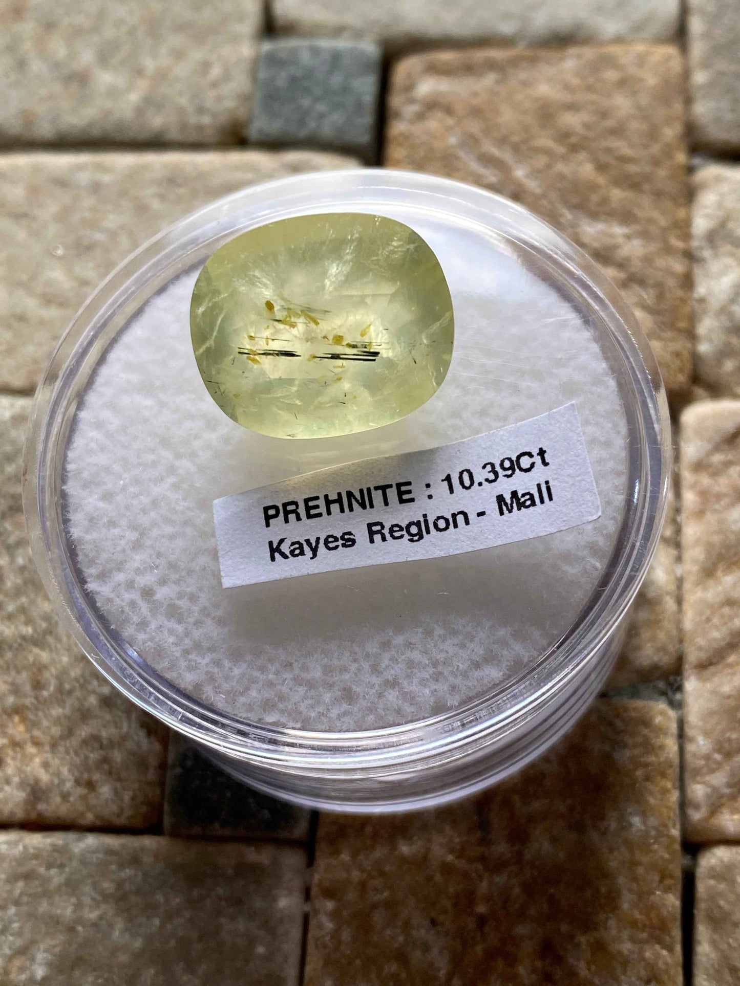 PREHNITE NATURAL GEMSTONE : KAYES REGION, MALI, AFRICA 10.39Ct MFG4904