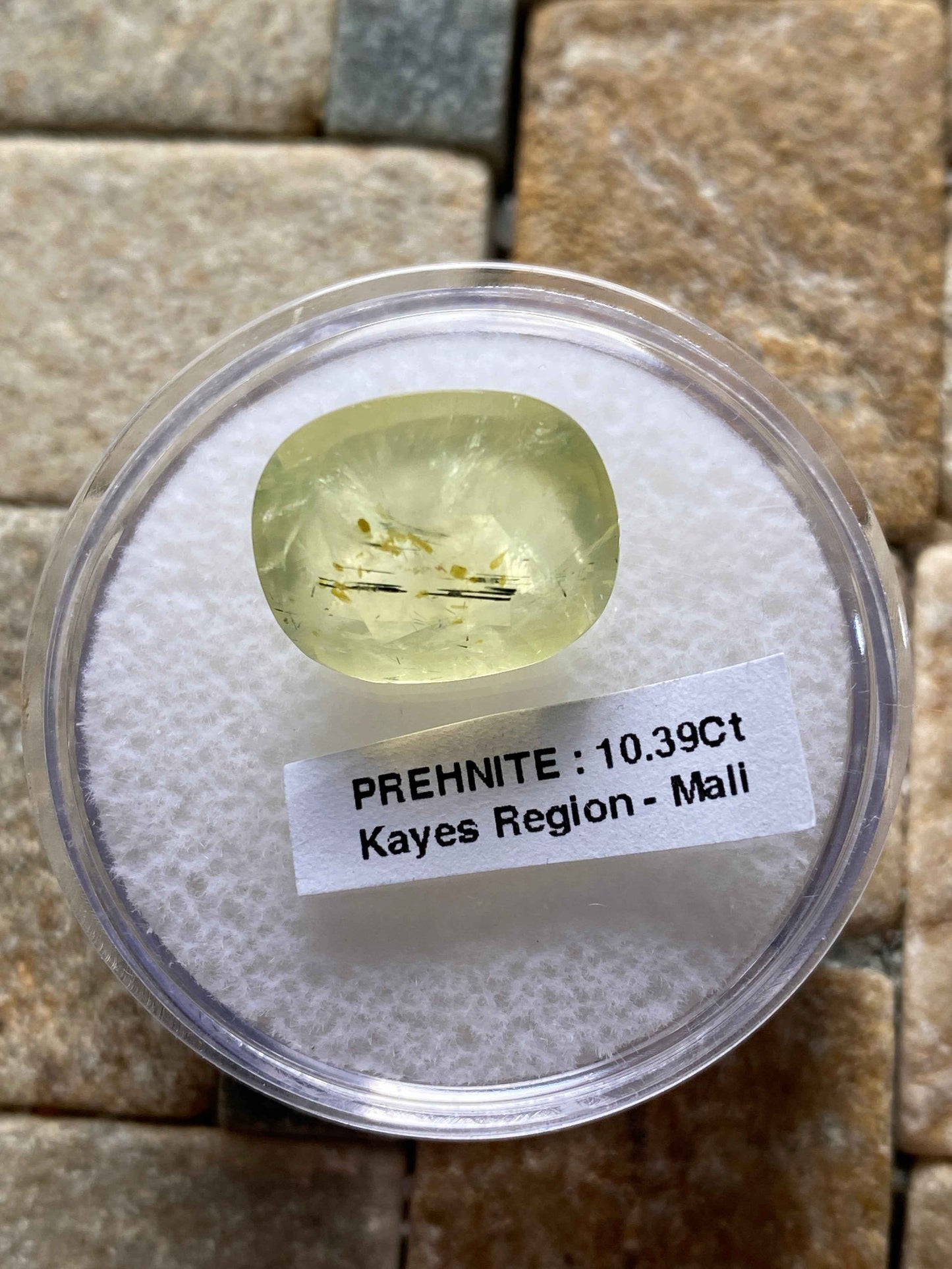 PREHNITE NATURAL GEMSTONE : KAYES REGION, MALI, AFRICA 10.39Ct MFG4904