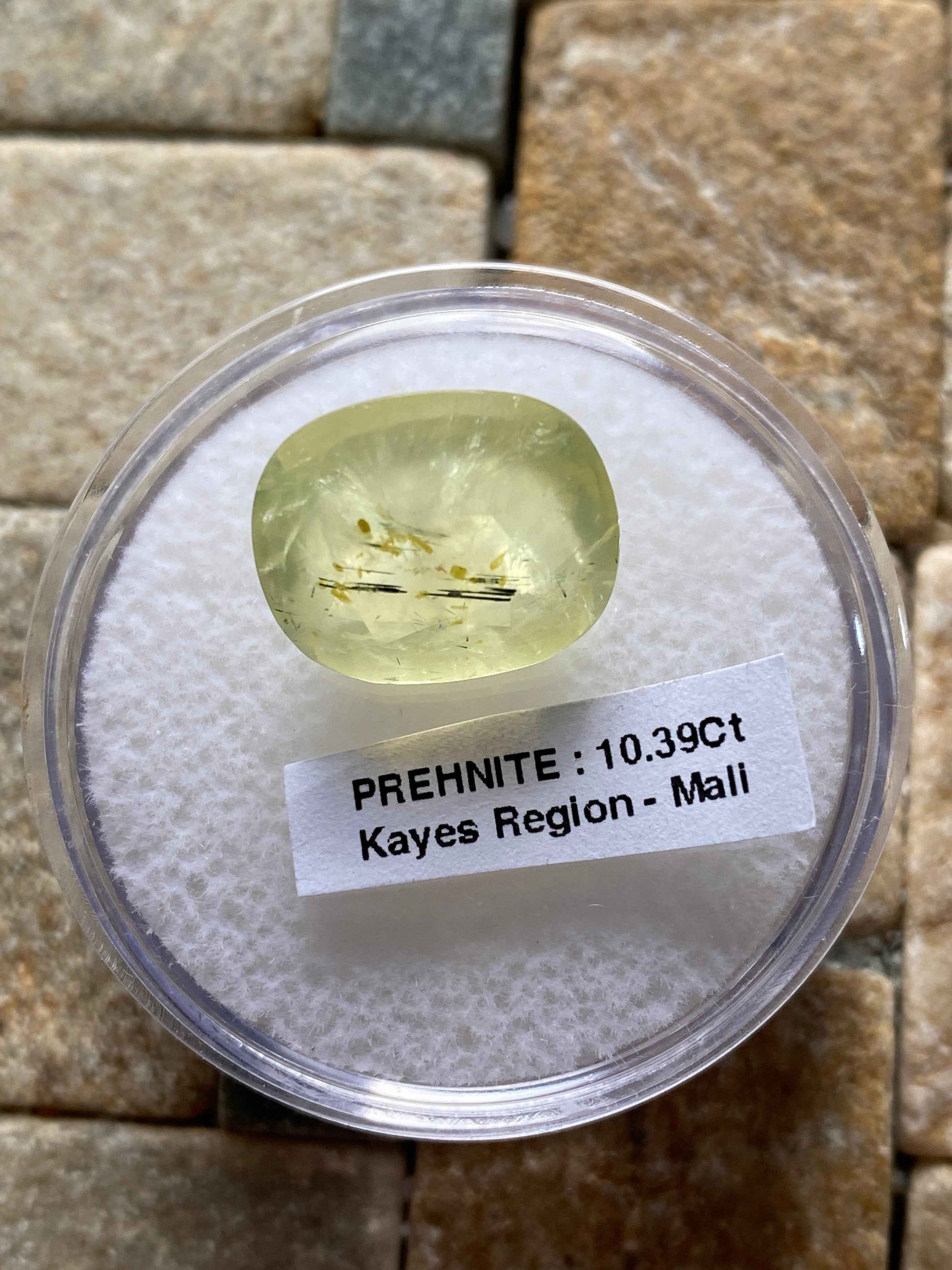 PREHNITE NATURAL GEMSTONE : KAYES REGION, MALI, AFRICA 10.39Ct MFG4904