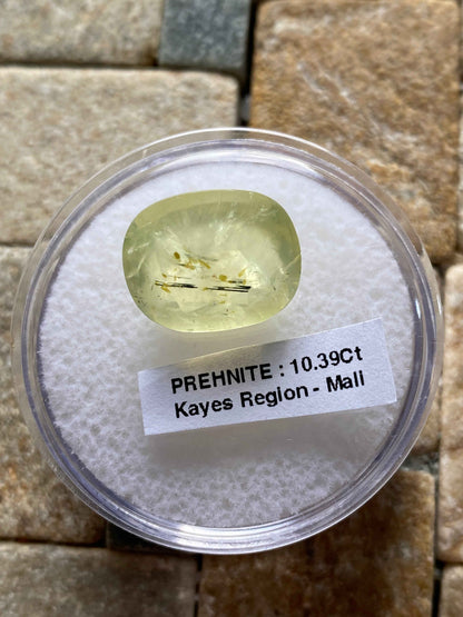 PREHNITE NATURAL GEMSTONE : KAYES REGION, MALI, AFRICA 10.39Ct MFG4904