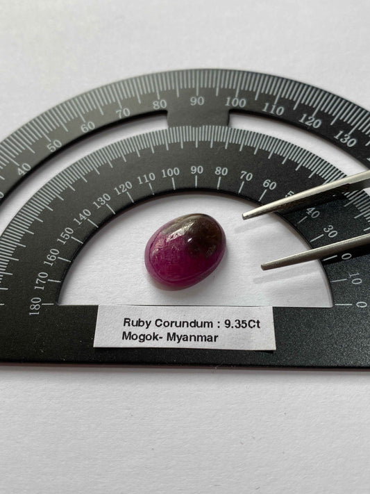RUBY CORUNDUM NATURAL GEMSTONE : MOGOK, MANDALAY, MYANMAR 9.35Ct MFG4934