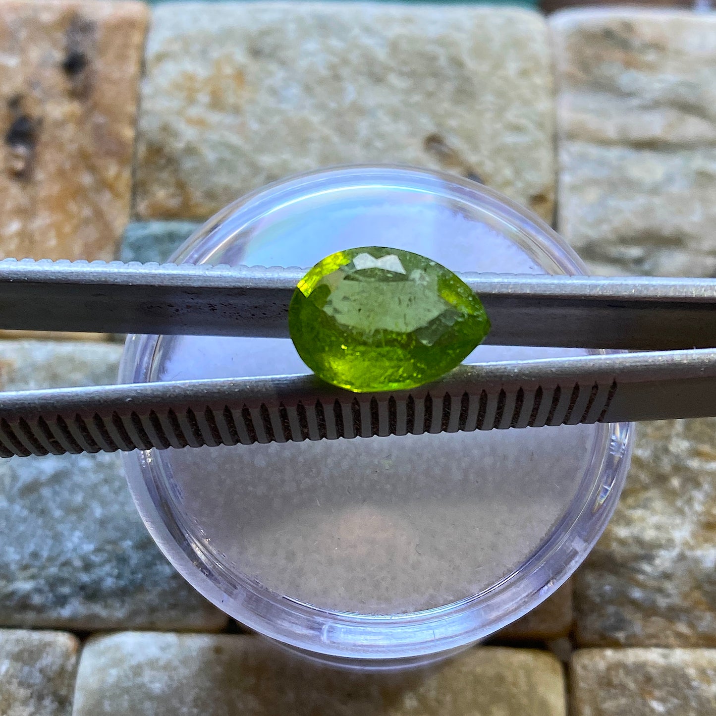 PERIDOT NATURAL GEMSTONE - SAPIT GALI, KAGHAN VALLEY, PAKISTAN 3.14Ct MFG5450