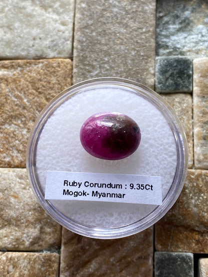 RUBY CORUNDUM NATURAL GEMSTONE : MOGOK, MANDALAY, MYANMAR 9.35Ct MFG4934