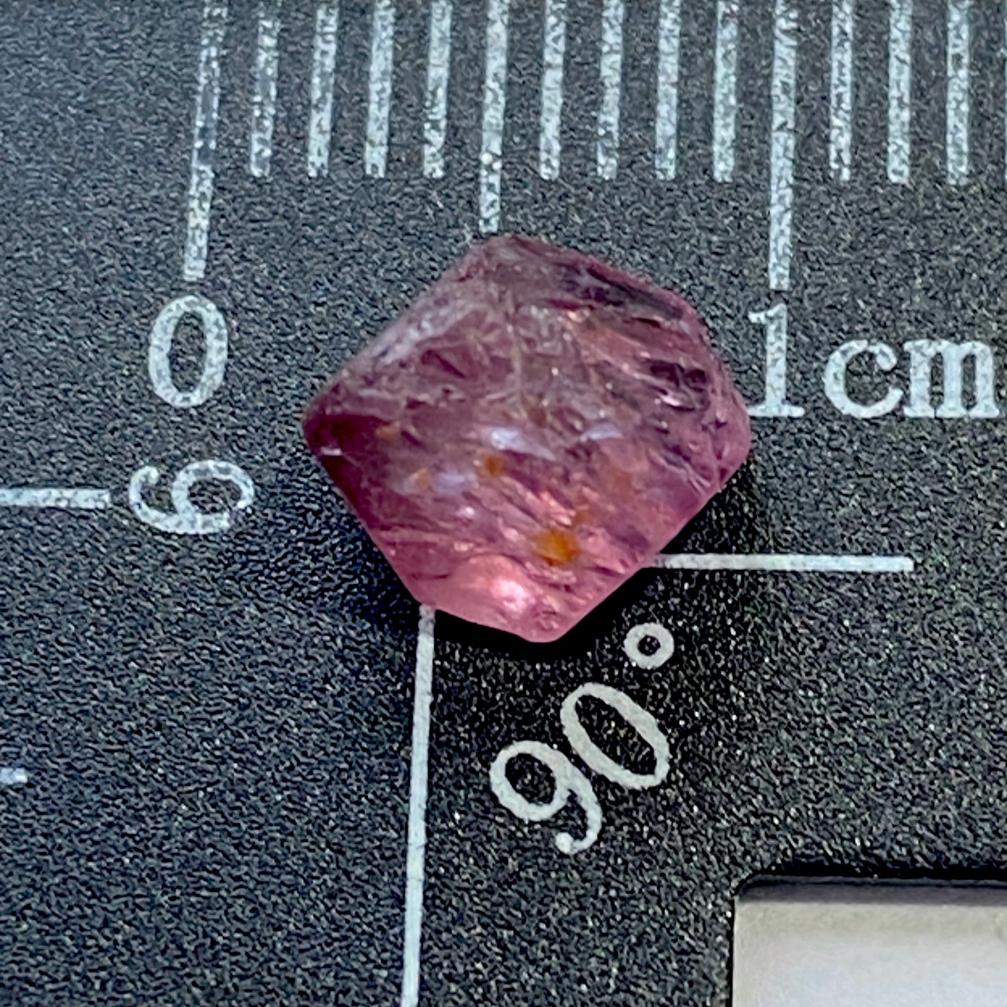 SPINEL ROUGH CRYSTAL - MOGOK, MANDALAY, MYANMAR 1.88Ct MFG5451