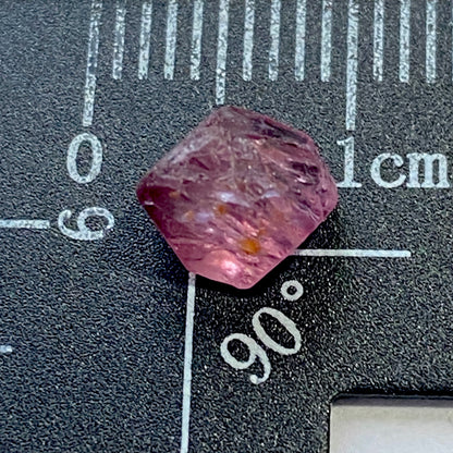 SPINEL ROUGH CRYSTAL - MOGOK, MANDALAY, MYANMAR 1.88Ct MFG5451