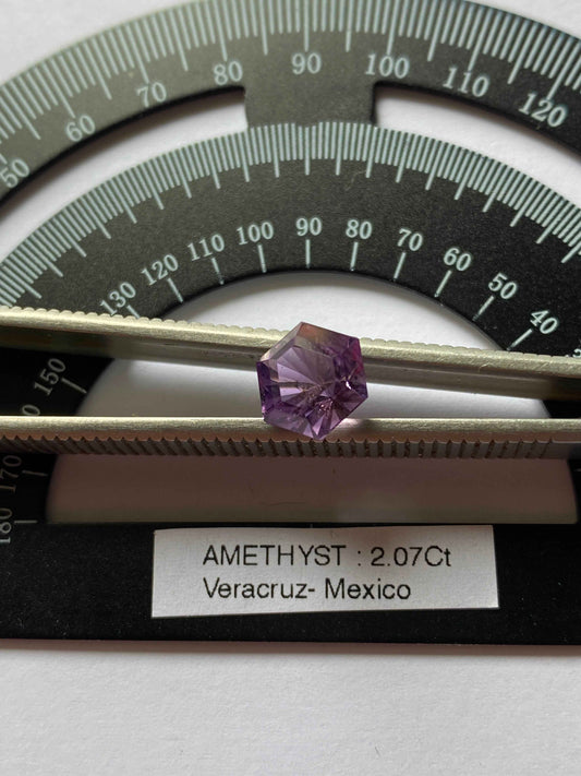 AMETHYST NATURAL GEMSTONE : PIEDRA PARADA, VERACRUZ, MEXICO 2.07Ct MFG4911