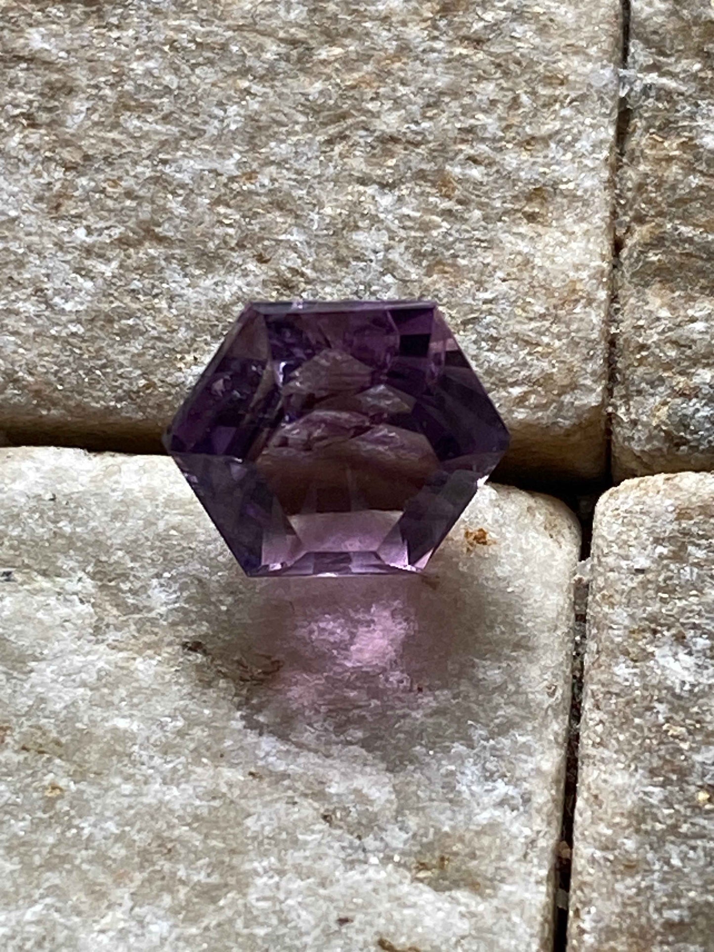 AMETHYST NATURAL GEMSTONE : PIEDRA PARADA, VERACRUZ, MEXICO 2.07Ct MFG4911