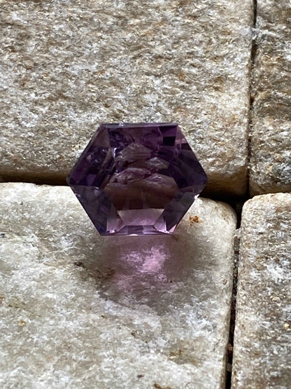 AMETHYST NATURAL GEMSTONE : PIEDRA PARADA, VERACRUZ, MEXICO 2.07Ct MFG4911