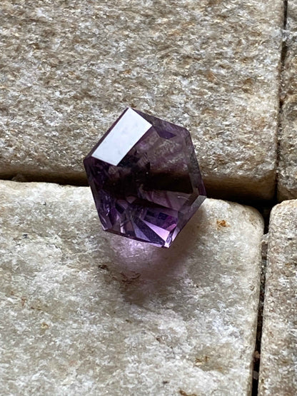 AMETHYST NATURAL GEMSTONE : PIEDRA PARADA, VERACRUZ, MEXICO 2.07Ct MFG4911