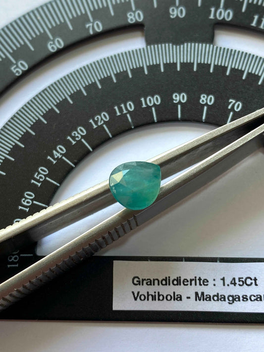GRANDIDIERITE NATURAL GEMSTONE : VOHIBOLA, BAHARA, ANOSY, MADAGASCAR 1.45Ct MFG4907