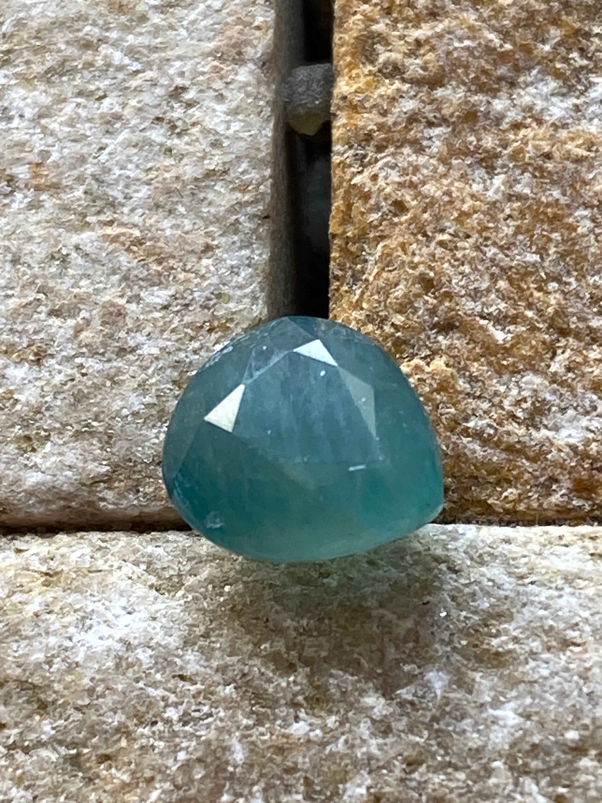 GRANDIDIERITE NATURAL GEMSTONE : VOHIBOLA, BAHARA, ANOSY, MADAGASCAR 1.45Ct MFG4907