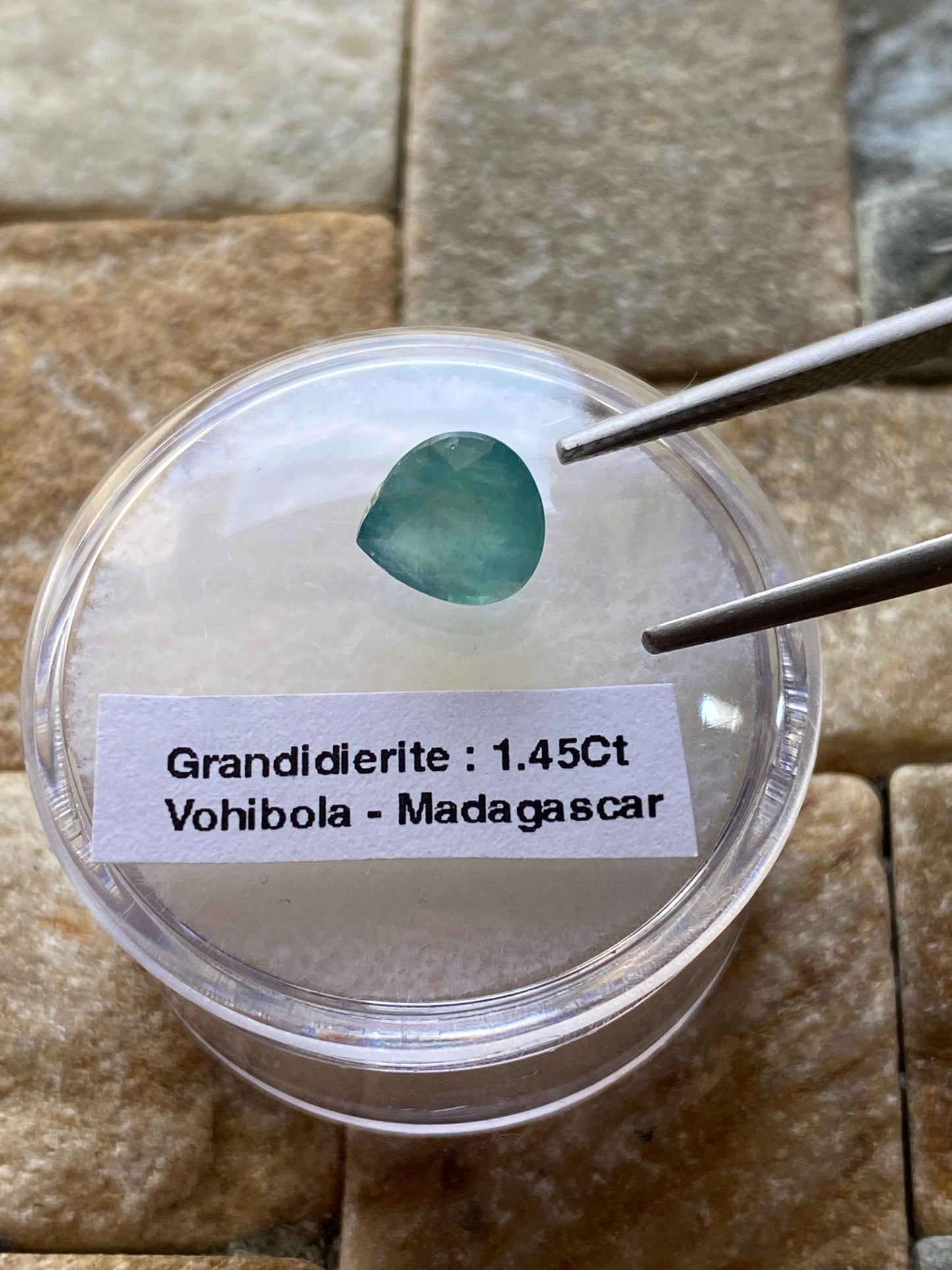 GRANDIDIERITE NATURAL GEMSTONE : VOHIBOLA, BAHARA, ANOSY, MADAGASCAR 1.45Ct MFG4907