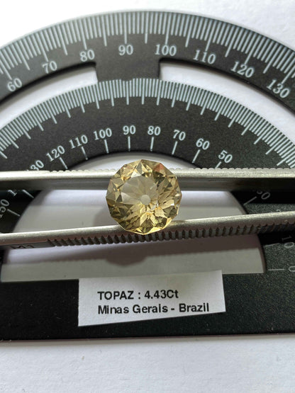 TOPAZ NATURAL GEMSTONE : VIRGEM DA LAPA, MINAS GERAIS, BRAZIL 4.43Ct MFG4901