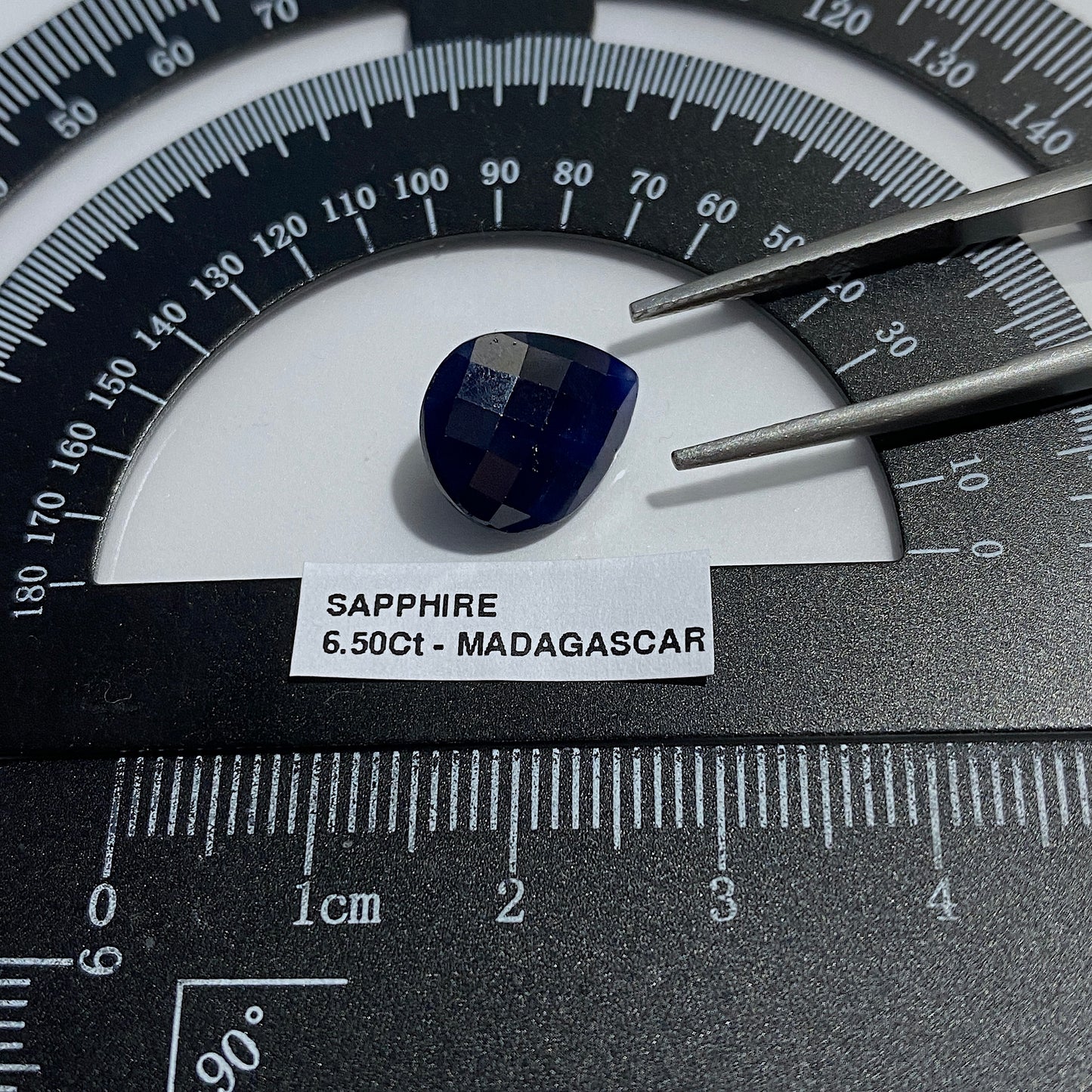 SAPPHIRE CORUNDUM GEMSTONE - ZAZAFOTSY, IHOSY DISTRICT, MADAGASCAR 6.50Ct MFG5459