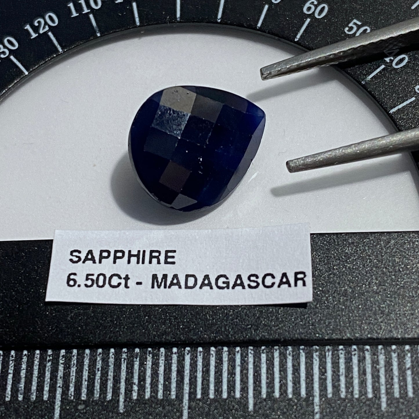 SAPPHIRE CORUNDUM GEMSTONE - ZAZAFOTSY, IHOSY DISTRICT, MADAGASCAR 6.50Ct MFG5459