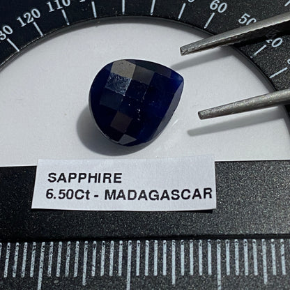 SAPPHIRE CORUNDUM GEMSTONE - ZAZAFOTSY, IHOSY DISTRICT, MADAGASCAR 6.50Ct MFG5459