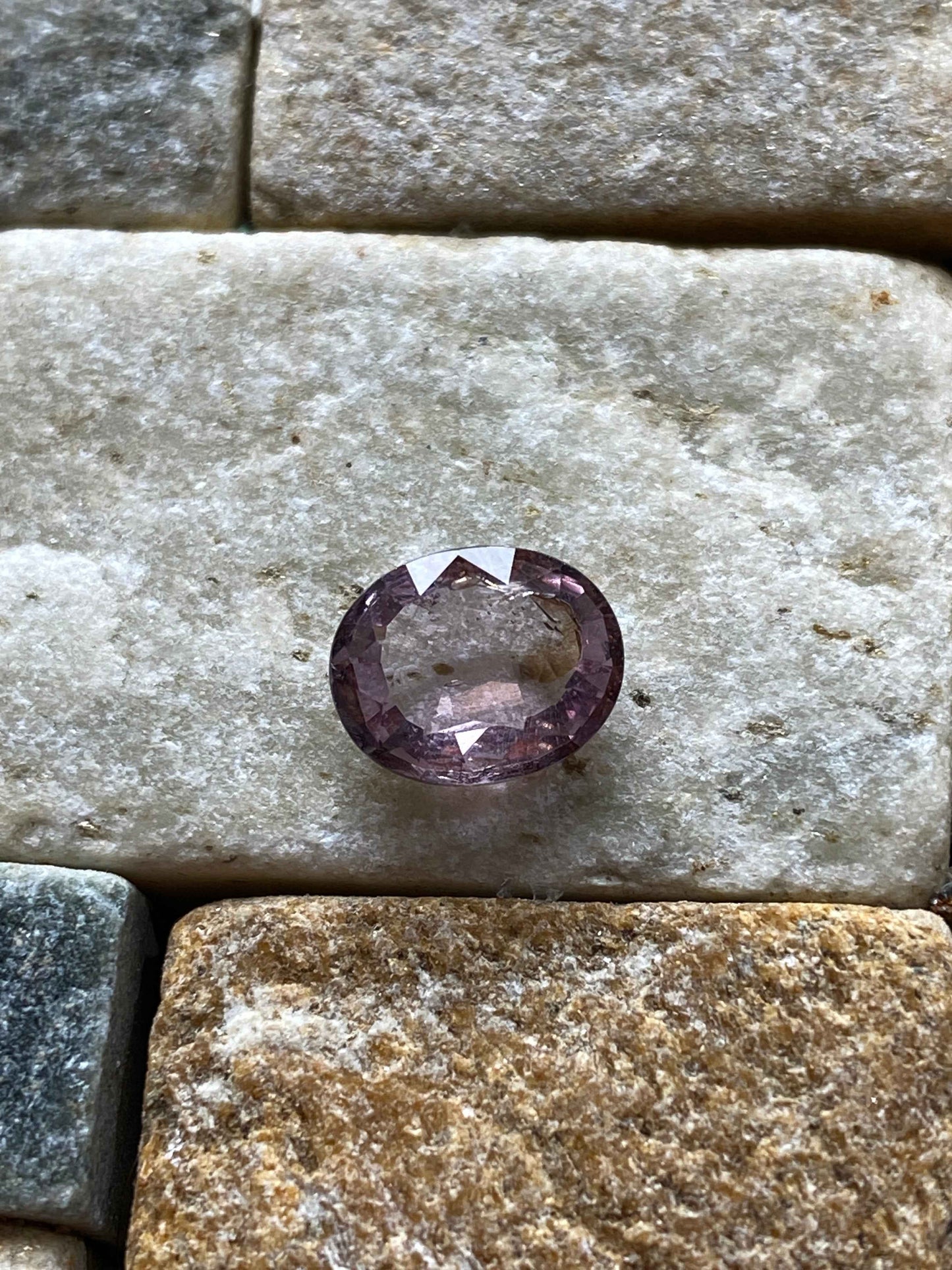 SPINEL NATURAL MINED GEMSTONE : LUC YEN DISTRICT, YEN BAI PROVINCE, VIETNAM 1.78Ct MFG4906