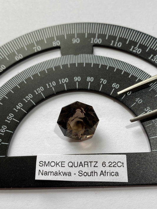 SMOKE QUARTZ NATURAL GEMSTONE : NAMAKWA, NORTHERN CAPE, SOUTH AFRICA 6.22Ct MFG4890