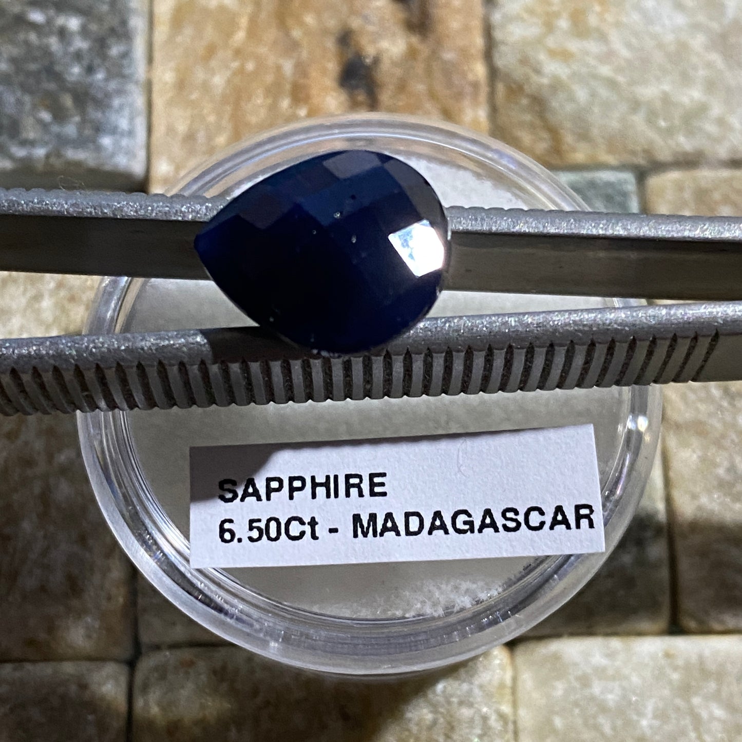 SAPPHIRE CORUNDUM GEMSTONE - ZAZAFOTSY, IHOSY DISTRICT, MADAGASCAR 6.50Ct MFG5459