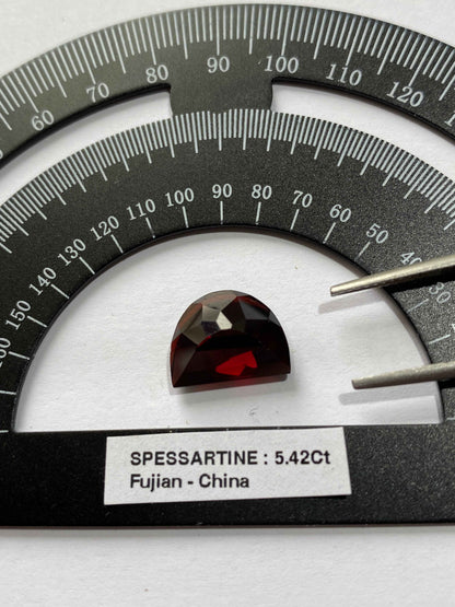 SPESSARTINE GARNET NATURAL GEMSTONE : WUSHAN SPESSARTINE MINE, FUJIAN, CHINA 5.24Ct MFG4917