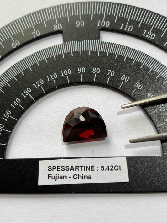 SPESSARTINE GARNET NATURAL GEMSTONE : WUSHAN SPESSARTINE MINE, FUJIAN, CHINA 5.24Ct MFG4917
