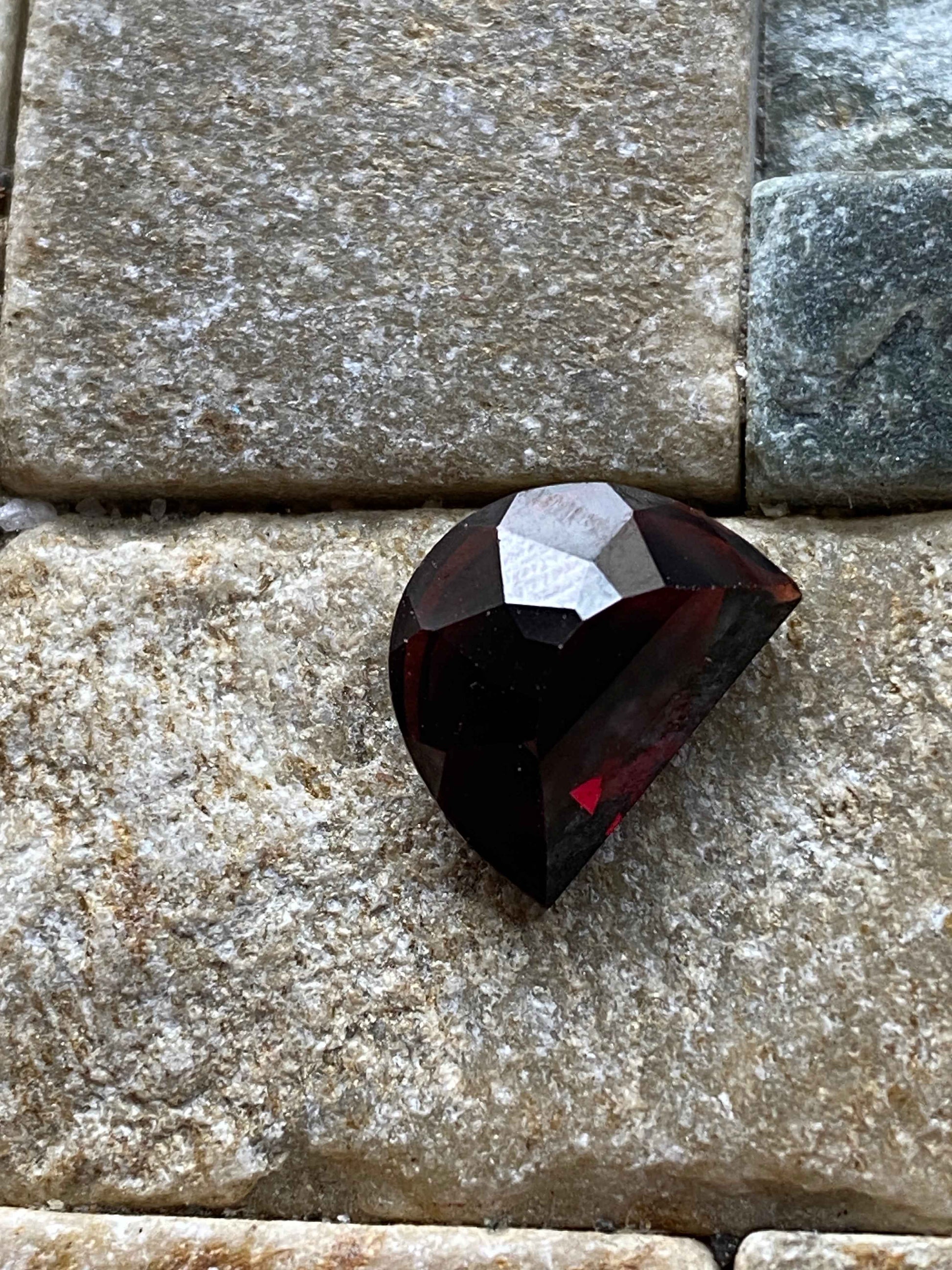 SPESSARTINE GARNET NATURAL GEMSTONE : WUSHAN SPESSARTINE MINE, FUJIAN, CHINA 5.24Ct MFG4917
