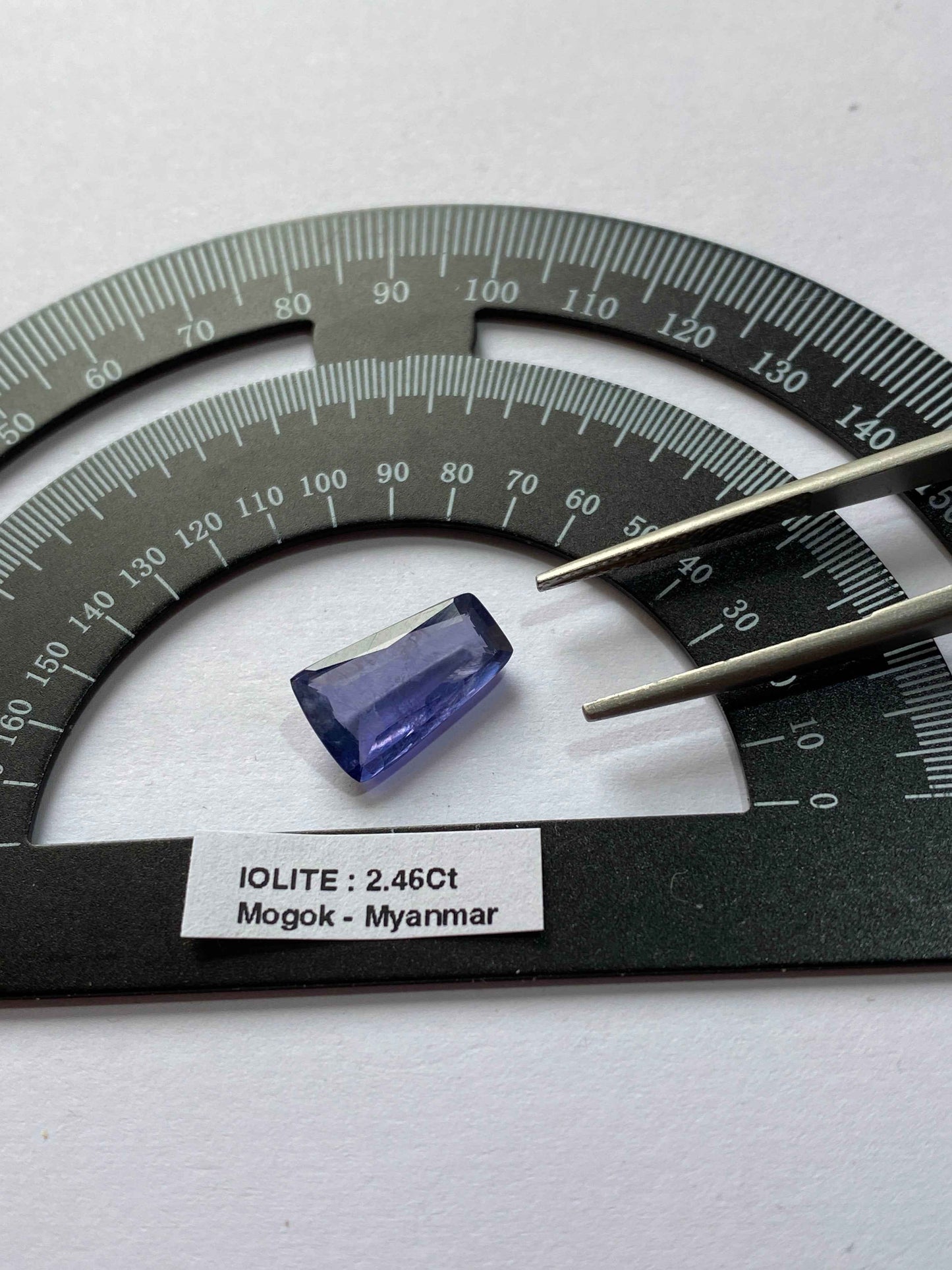 IOLITE NATURAL MINED GEMSTONE : MOGOK, MANDALAY. MYANMAR  2.46Ct MFG4900