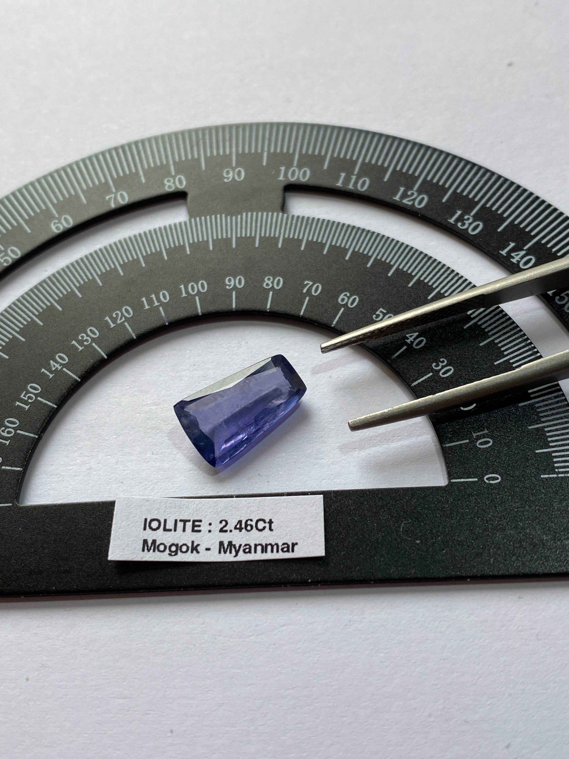 IOLITE NATURAL MINED GEMSTONE : MOGOK, MANDALAY. MYANMAR  2.46Ct MFG4900
