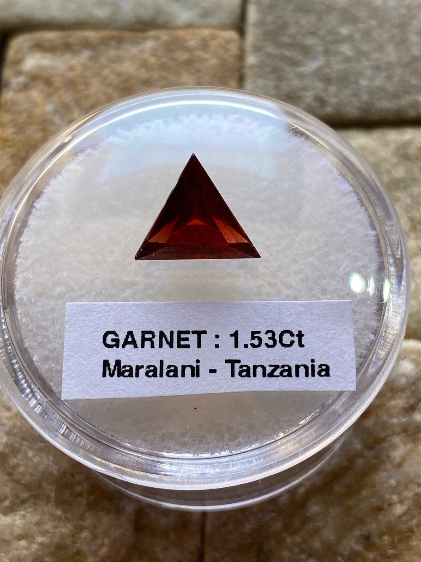 PYROPE GARNET NATURAL GEMSTONE : MERALANI HILLS, ARUSHA, TANZANIA 1.53Ct MFG4909