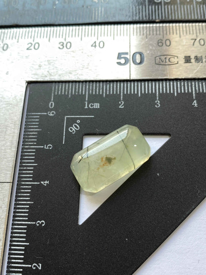 PREHNITE NATURAL GEMSTONE : KEYES REGION, MALI. AFRICA  17.07Ct MFG4923