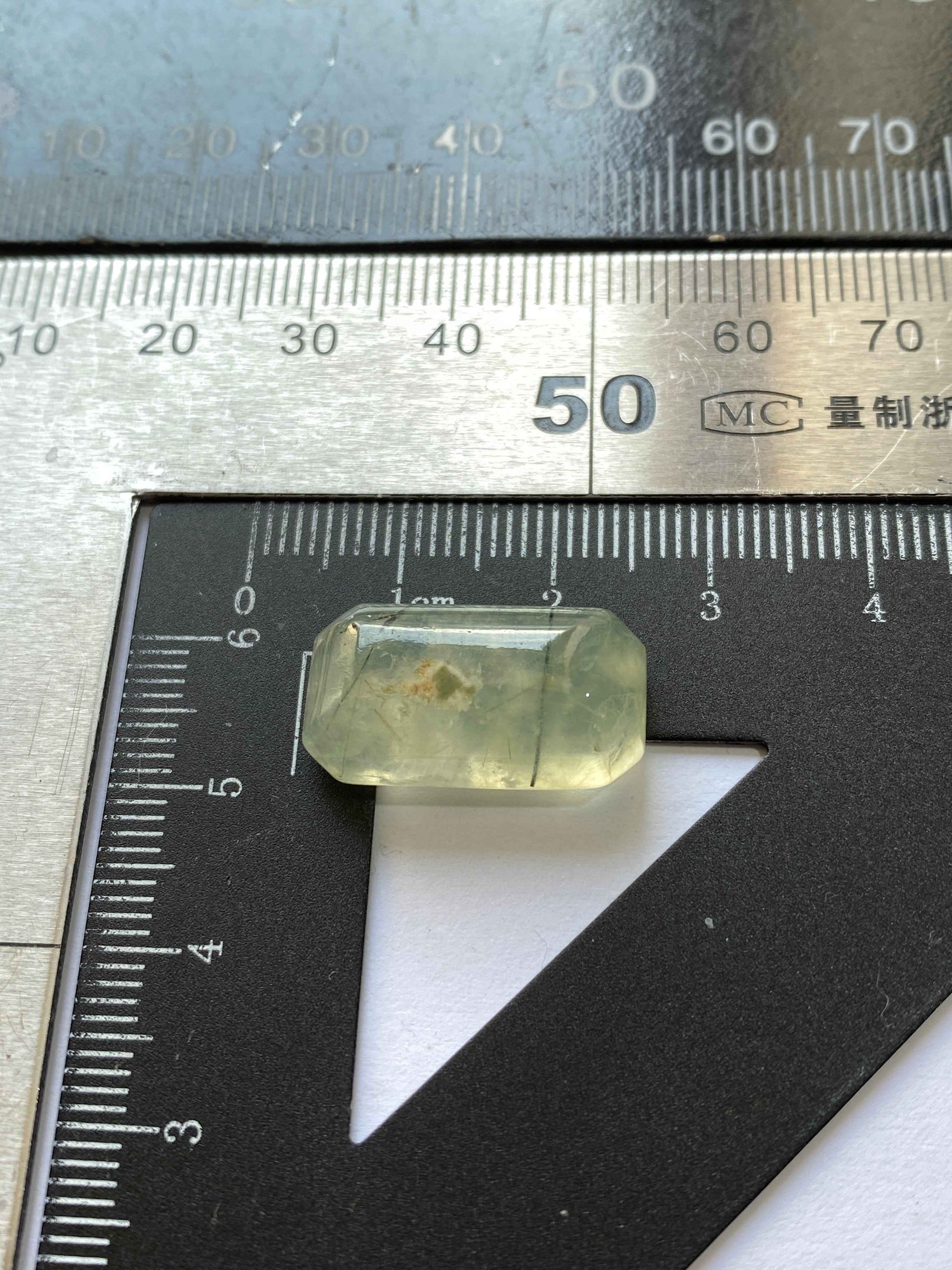 PREHNITE NATURAL GEMSTONE : KEYES REGION, MALI. AFRICA  17.07Ct MFG4923