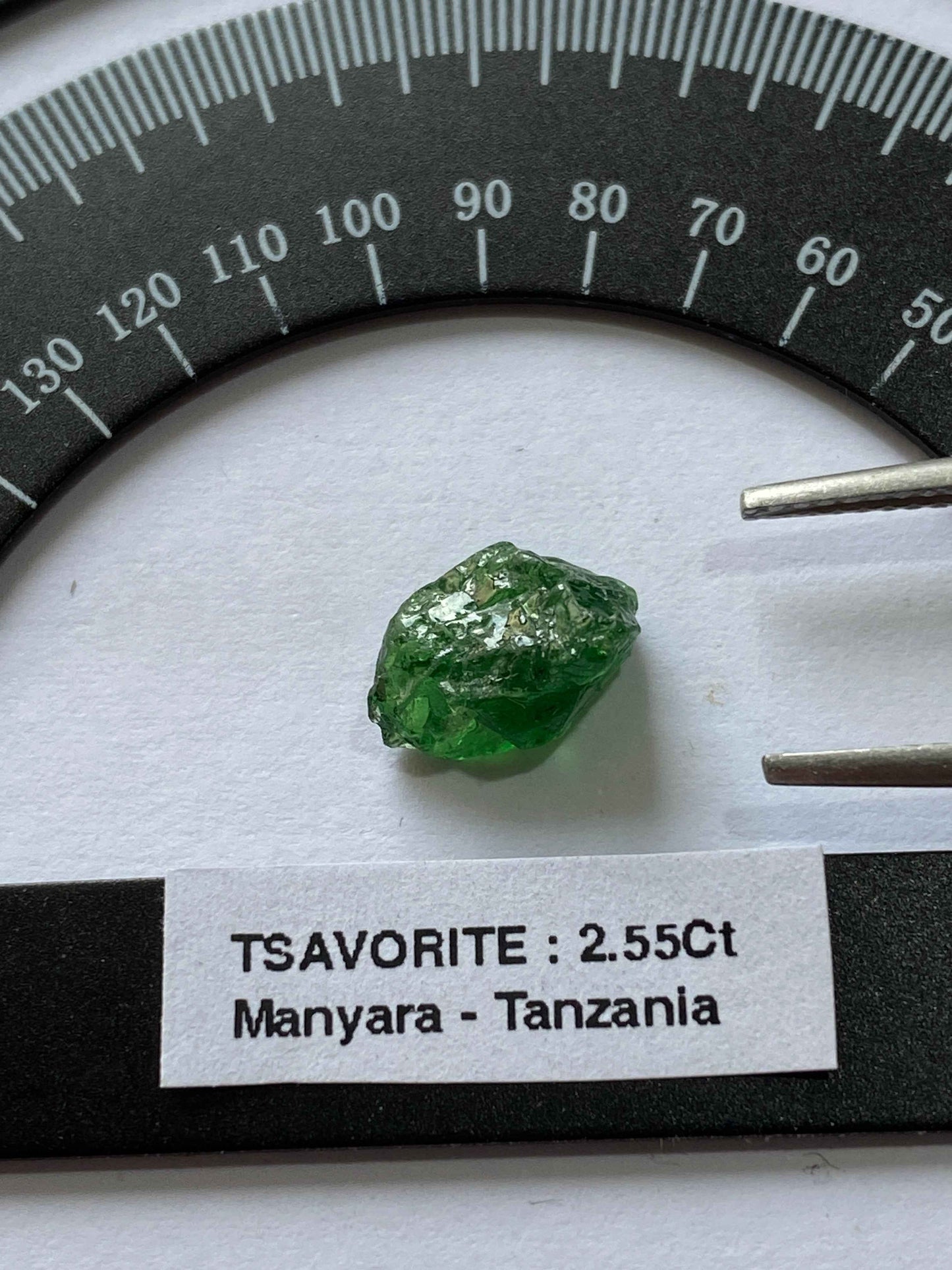 TSAVORITE ROUGH NATURAL GEMSTONE : MERALANI HILLS, MANYARA, TANZANIA 2.55Ct MFG4924
