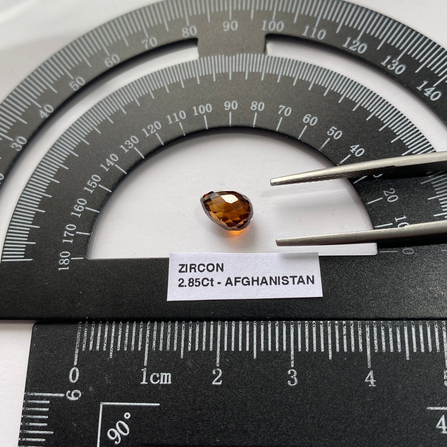 ZIRCON NATURAL GEMSTONE : DARA-E-PECH, KUNAR, AFGANISTAN 2.85Ct. MFG5462