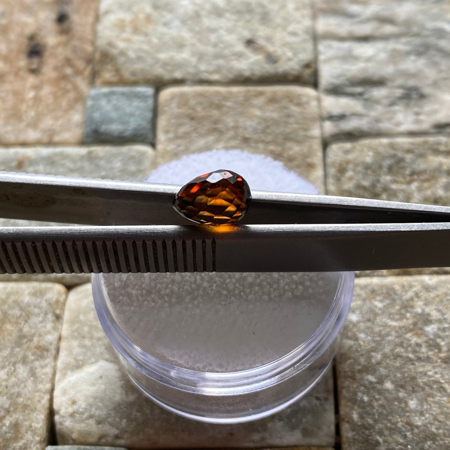 ZIRCON NATURAL GEMSTONE : DARA-E-PECH, KUNAR, AFGANISTAN 2.85Ct. MFG5462