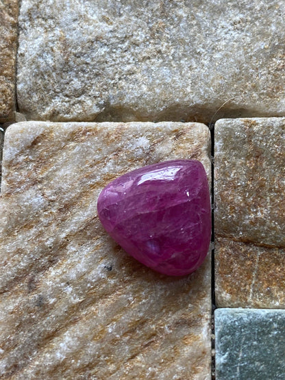 SAPPHIRE [RUBY] CORUNDUM NATURA;L GEMSTONE : RATNAPURA, SRI LANKA 7.95Ct MFG4915
