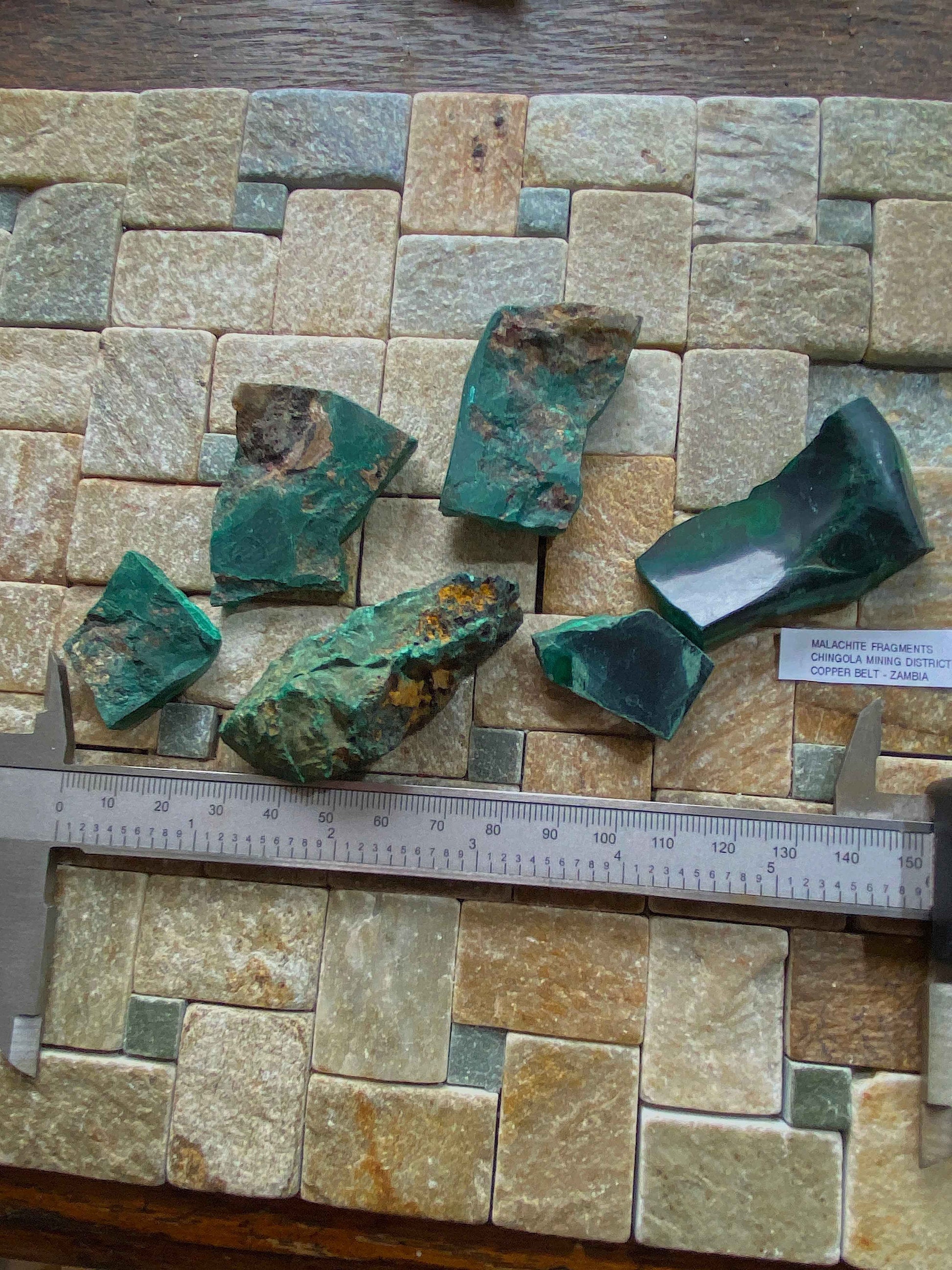 MALACHITE FRAGMENTS : CHINGOLA, COPPER BELT, ZAMBIA  158g MF4932