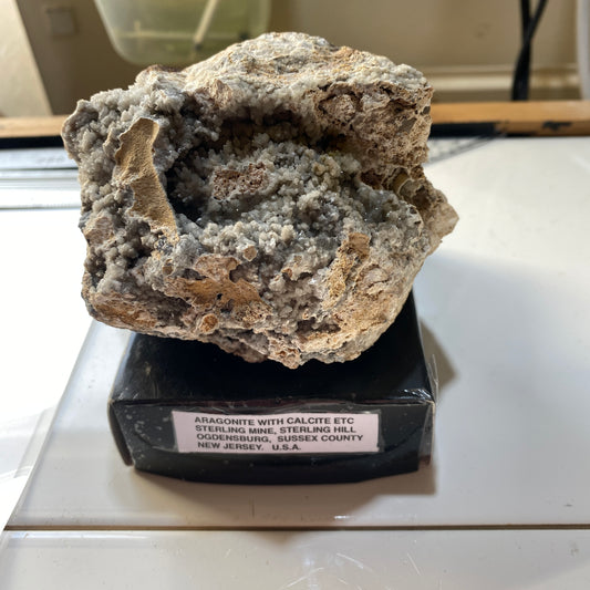ARAGONITE [ETC] - STERLING MINE, SUSSEX COUNTY, NEW JERSEY, U.S.A. 760g MF1304