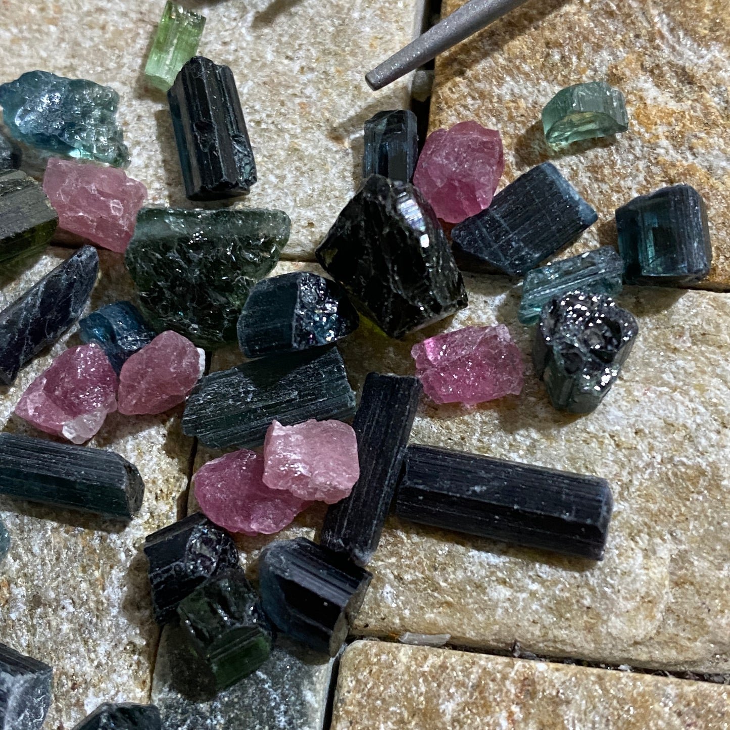 TOURMALINE ROUGH GEMSTONES - CORONEL MURTA, MINAS GERAIS, BRAZIL 18g MFG5017