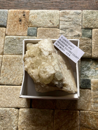FLUORITE WITH QUARTZ : BLANCHARD MINE, BINGHAM, NEW MEXICO U.S.A. 109g MF4936