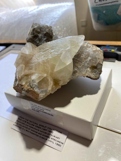 CALCITE WITH FLUORITE : LADYWASH MINE, EYAM, DERBYSHIRE DALES, ENGLAND