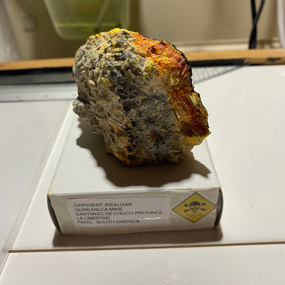 ORPIMENT/ REALGAR FROM QUIRUVILCA MINE, PERU 284g MF1351