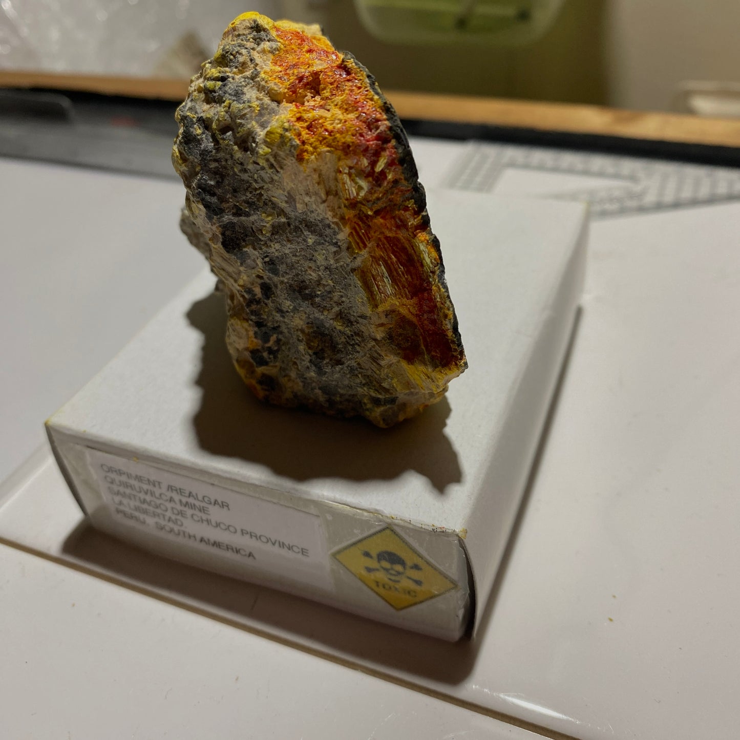 ORPIMENT/ REALGAR FROM QUIRUVILCA MINE, PERU 284g MF1351