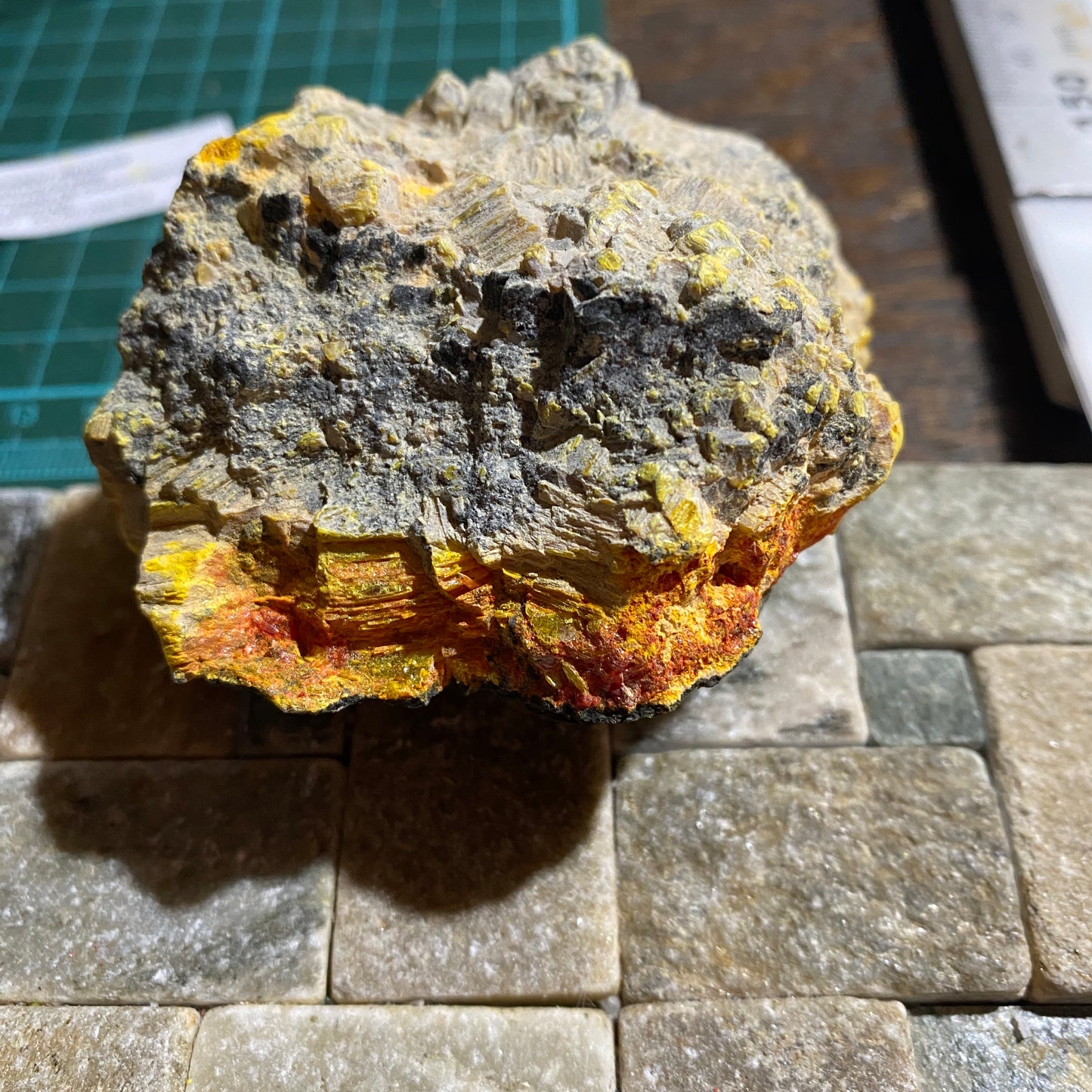 ORPIMENT/ REALGAR FROM QUIRUVILCA MINE, PERU 284g MF1351