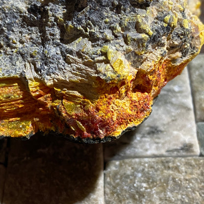 ORPIMENT/ REALGAR FROM QUIRUVILCA MINE, PERU 284g MF1351