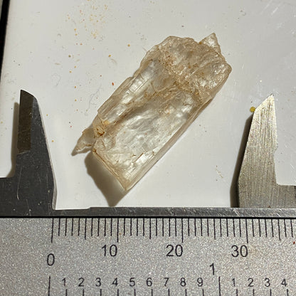 SPODUMENE CRYSTALLISATION - DARA-E-PECH PEGMATITE, KUNARI, AFGHANISTAN 4g MF1312