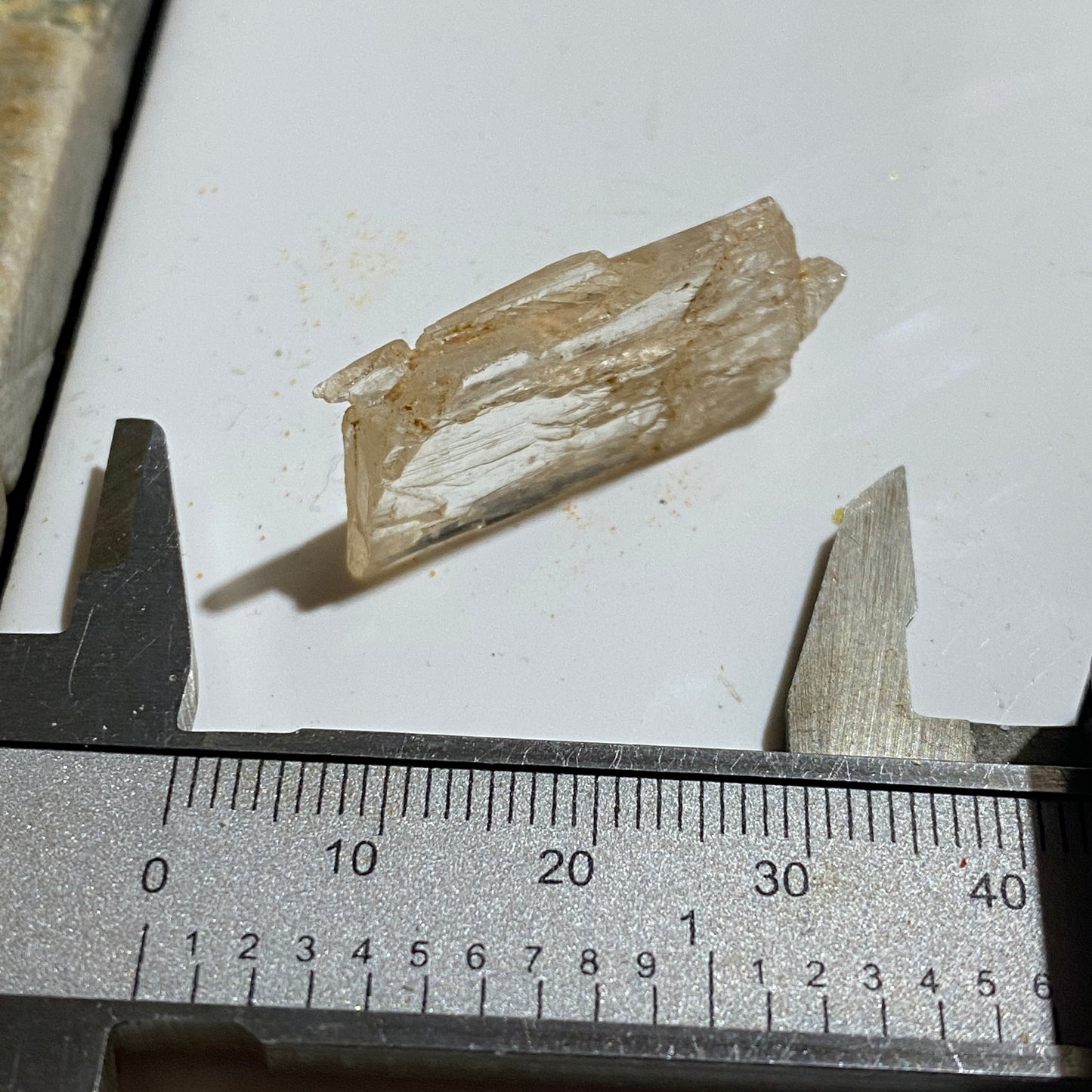 SPODUMENE CRYSTALLISATION - DARA-E-PECH PEGMATITE, KUNARI, AFGHANISTAN 4g MF1312